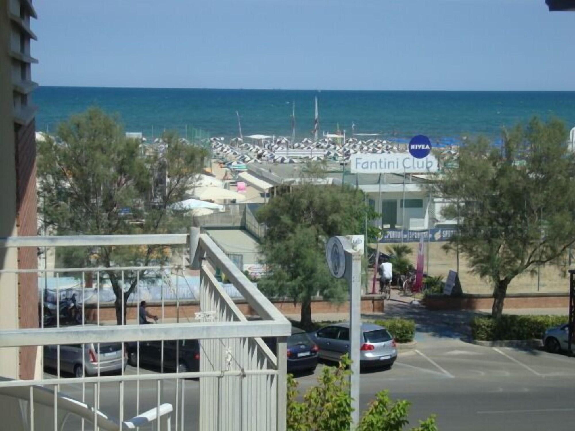 Sportur Club Hotel Червия Екстериор снимка